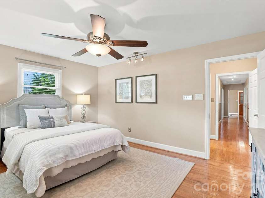 7800 Browne Road, Charlotte, NC 28269.  MLS# CAR4412543, YatesRealty ID 42888. 