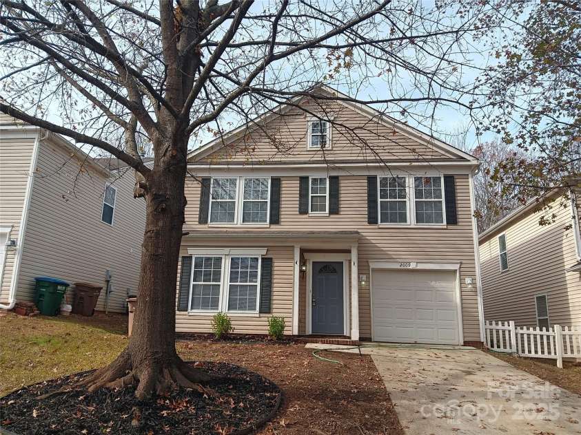 2009 Dunsmore Lane, Waxhaw, NC 28173.  MLS# CAR4288178, YatesRealty ID 4289. 