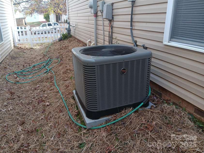 2009 Dunsmore Lane, Waxhaw, NC 28173.  MLS# CAR4288178, YatesRealty ID 4289. AC Condenser Recently Replaced