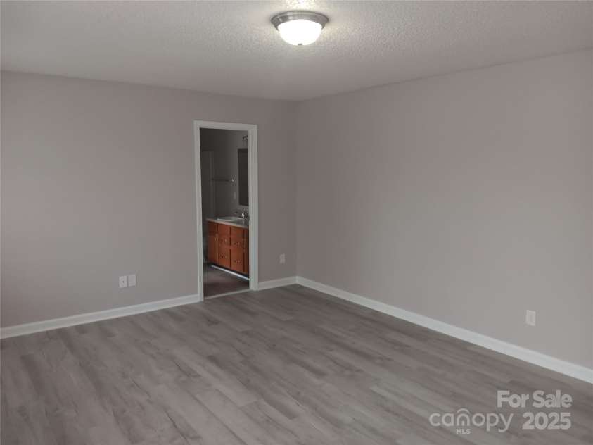 2009 Dunsmore Lane, Waxhaw, NC 28173.  MLS# CAR4288178, YatesRealty ID 4289. Master Bedroom