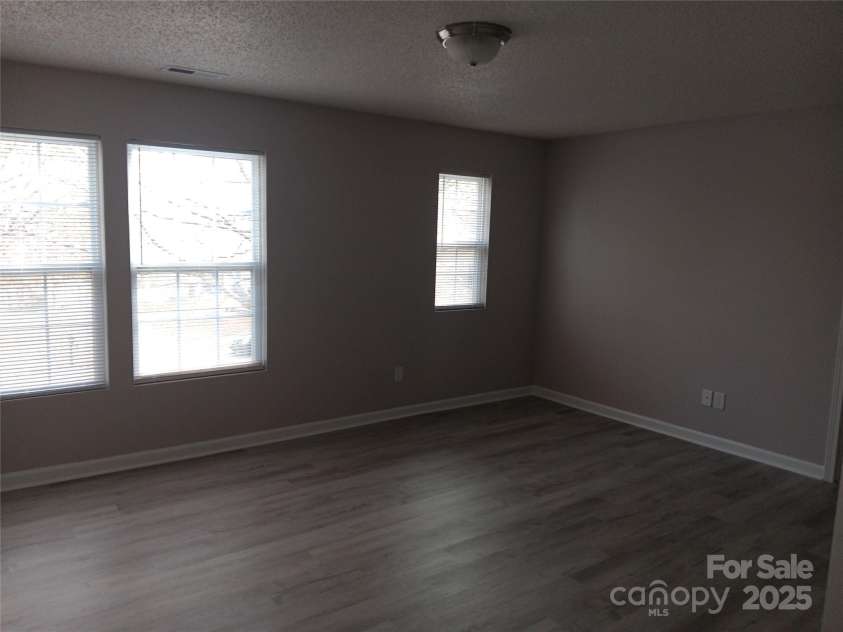 2009 Dunsmore Lane, Waxhaw, NC 28173.  MLS# CAR4288178, YatesRealty ID 4289. Spacious Master Bedroom