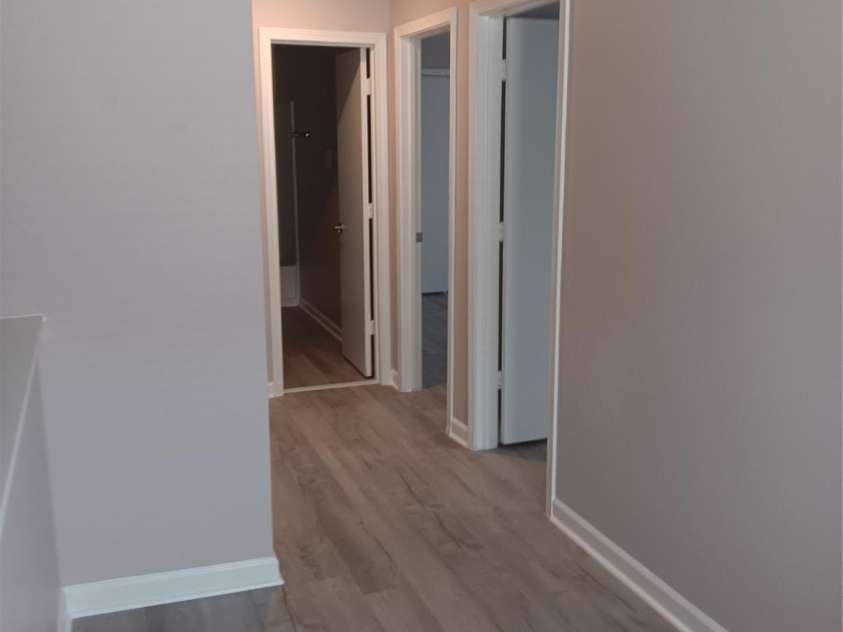 2009 Dunsmore Lane, Waxhaw, NC 28173.  MLS# CAR4288178, YatesRealty ID 4289. Upstairs Hallway