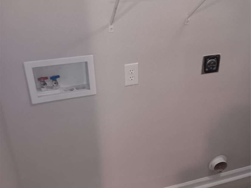 2009 Dunsmore Lane, Waxhaw, NC 28173.  MLS# CAR4288178, YatesRealty ID 4289. Upstairs Laundry