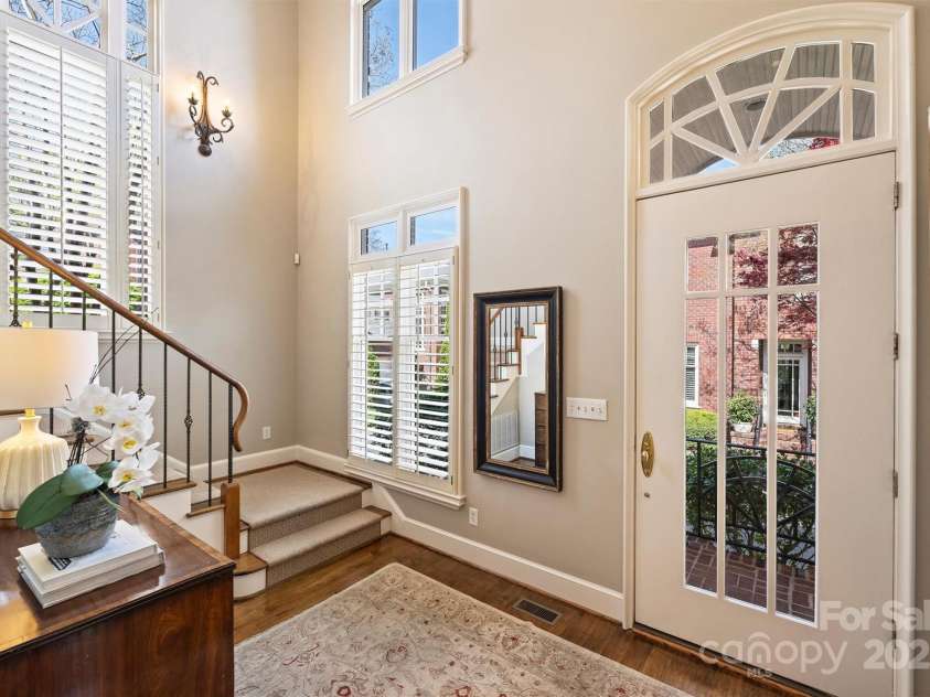 2021 Nolen Park Lane, Charlotte, NC 28209.  MLS# CAR4239376, YatesRealty ID 4289. 