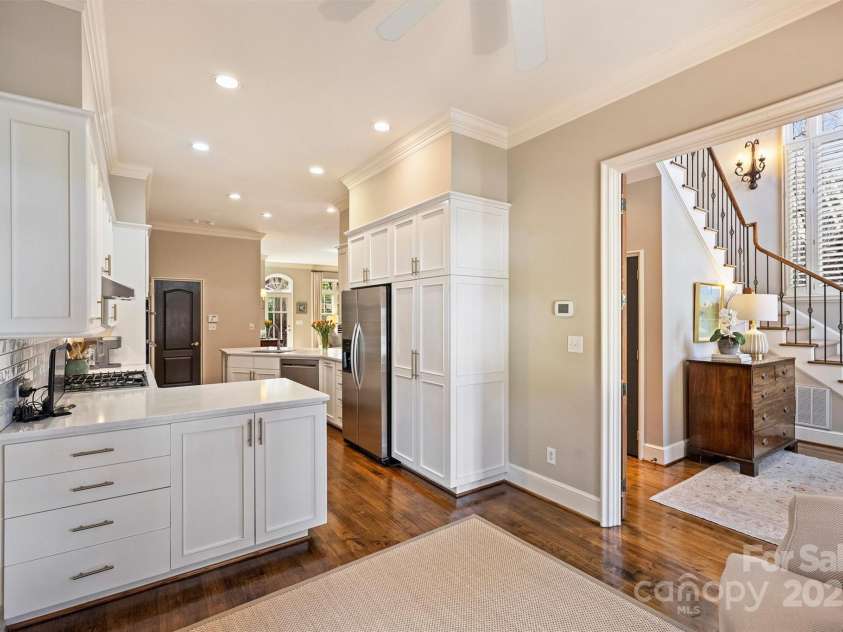 2021 Nolen Park Lane, Charlotte, NC 28209.  MLS# CAR4239376, YatesRealty ID 4289. 