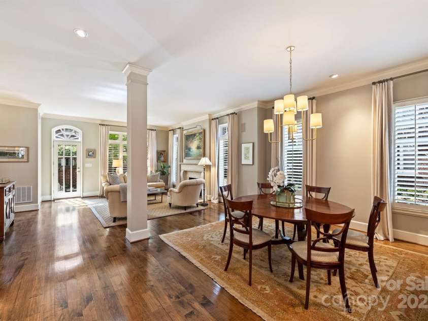 2021 Nolen Park Lane, Charlotte, NC 28209.  MLS# CAR4239376, YatesRealty ID 4289. 