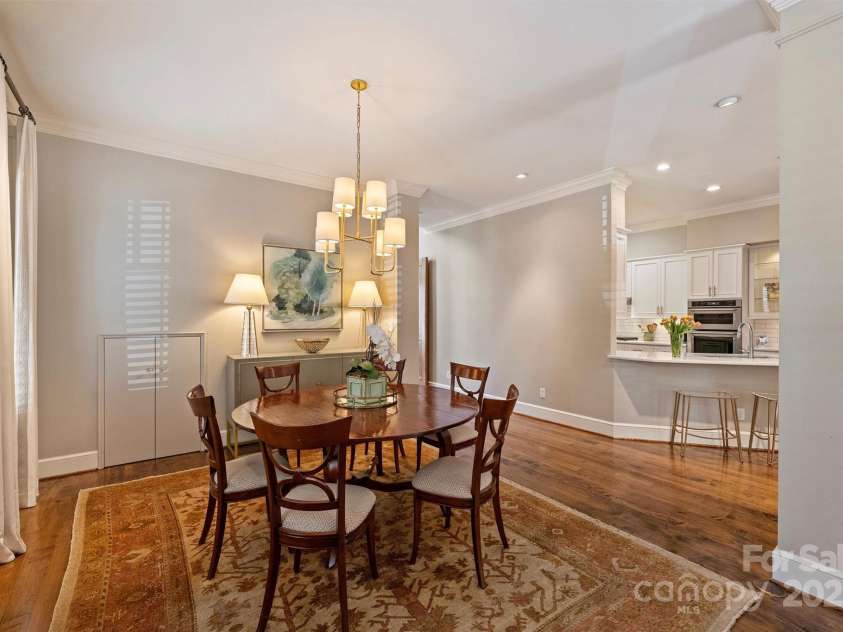 2021 Nolen Park Lane, Charlotte, NC 28209.  MLS# CAR4239376, YatesRealty ID 4289. 