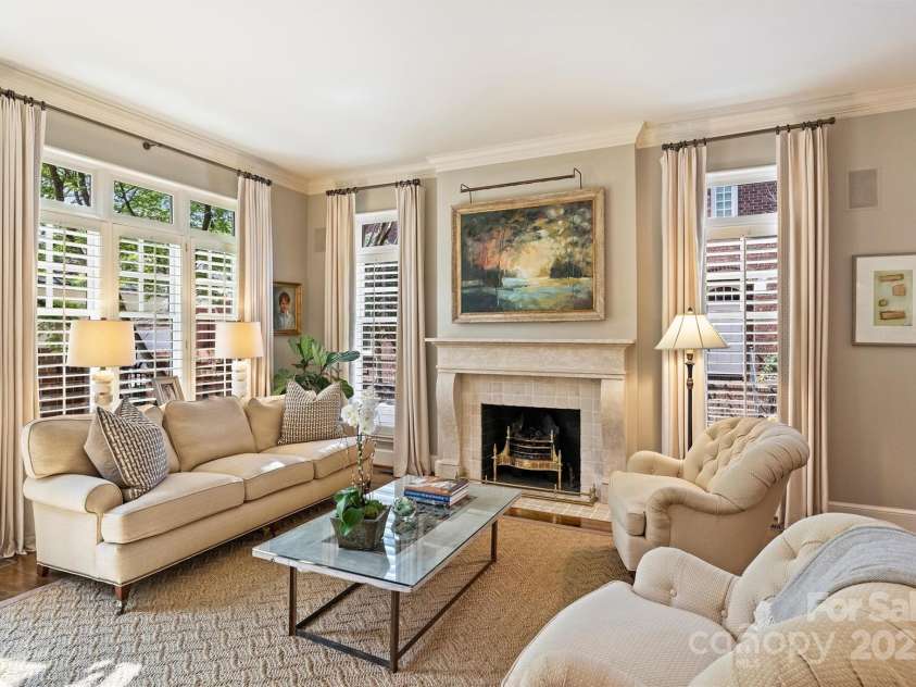 2021 Nolen Park Lane, Charlotte, NC 28209.  MLS# CAR4239376, YatesRealty ID 4289. 