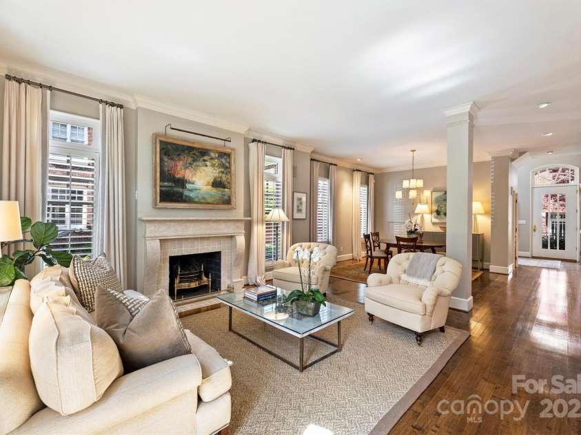 2021 Nolen Park Lane, Charlotte, NC 28209.  MLS# CAR4239376, YatesRealty ID 4289. 