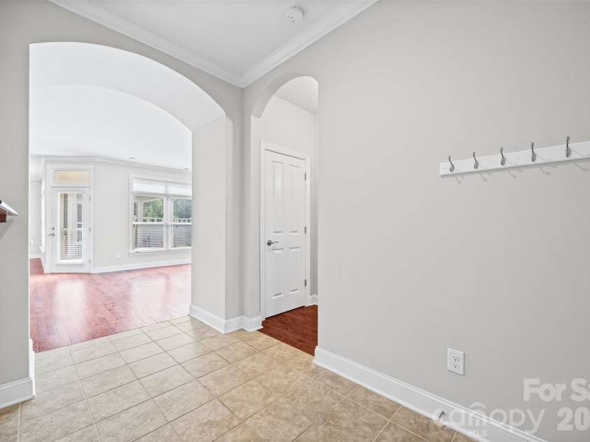 1140 Avalon Place, Matthews, NC 28104.  MLS# CAR4407609, YatesRealty ID 42890. 