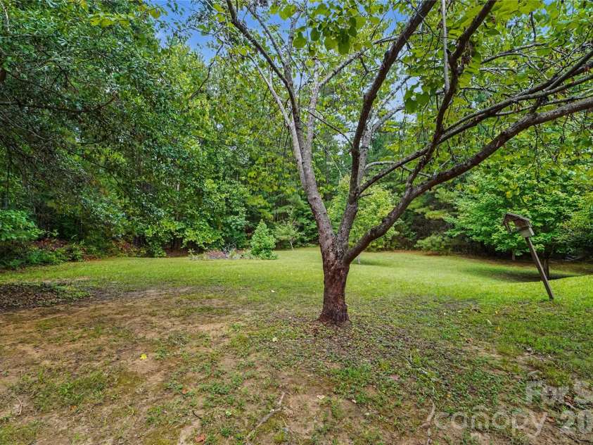 507 Crown Court, Richburg, SC 29729.  MLS# CAR4371856, YatesRealty ID 42891. 