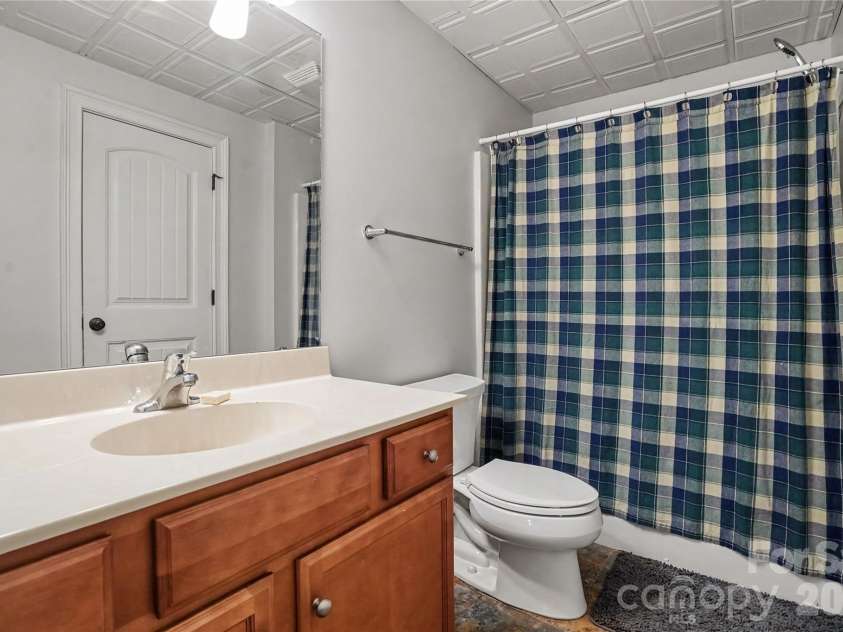 507 Crown Court, Richburg, SC 29729.  MLS# CAR4371856, YatesRealty ID 42891. Basement Full Bathroom