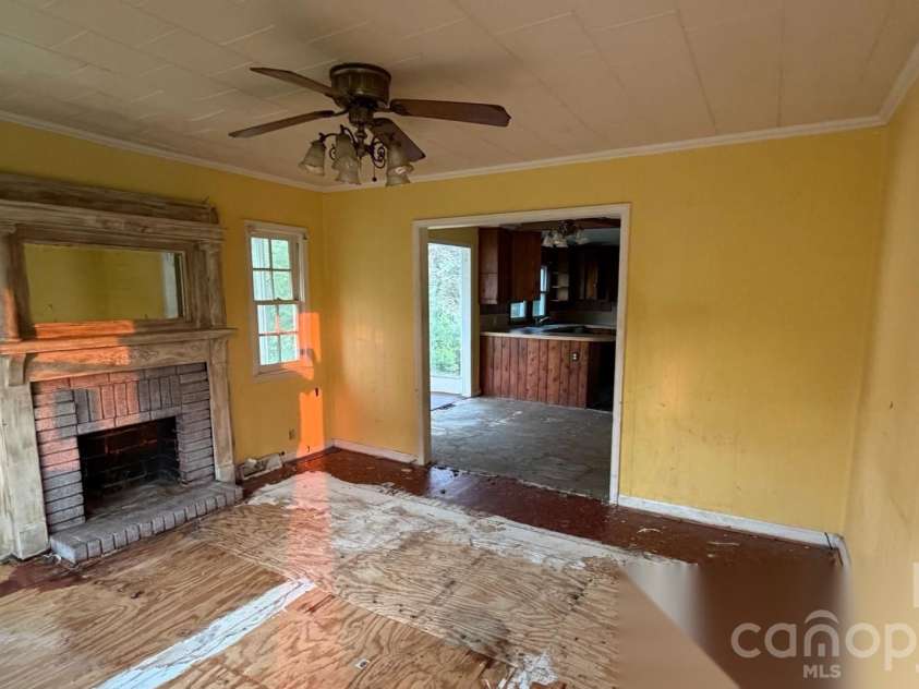 803 Grove Street, Lincolnton, NC 28092.  MLS# CAR4413290, YatesRealty ID 42893. 