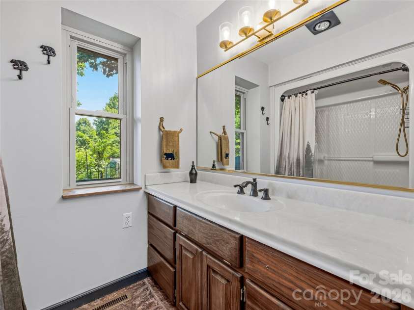 152 Worley Cove Road, Leicester, NC 28748.  MLS# CAR4410776, YatesRealty ID 42894. 