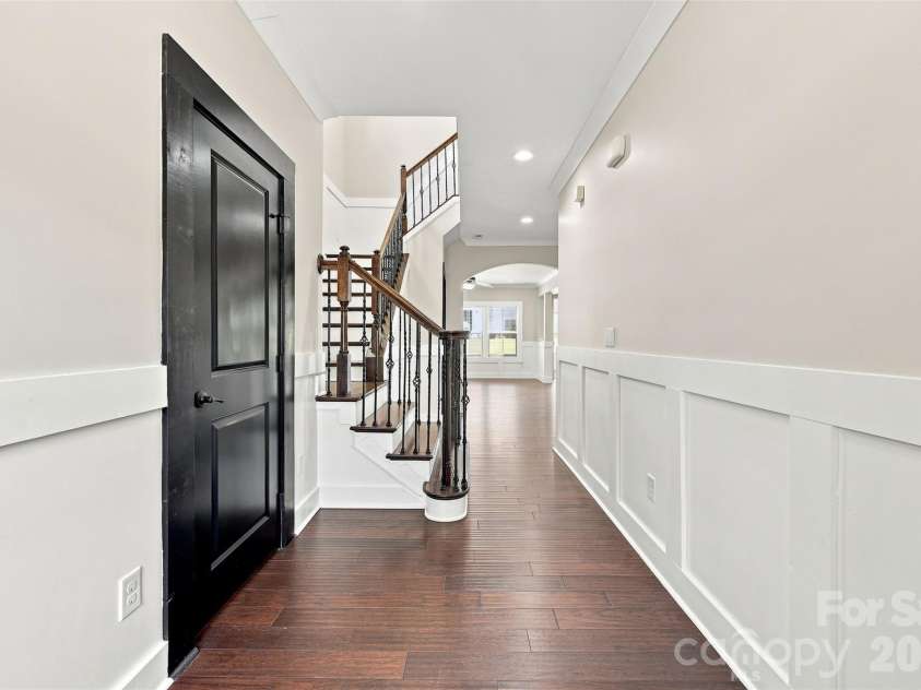 2507 Alyssa Lane, Charlotte, NC 28208.  MLS# CAR4409344, YatesRealty ID 42896. 