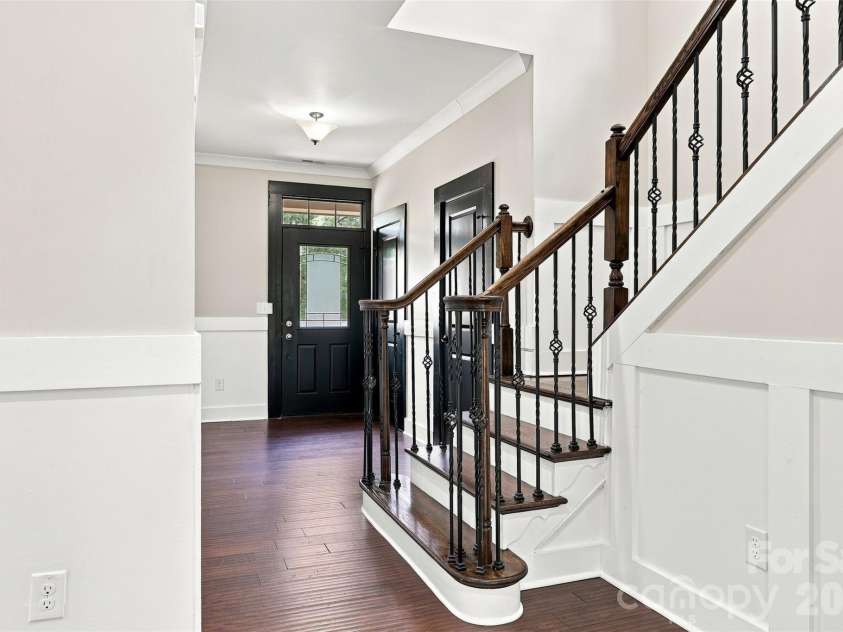 2507 Alyssa Lane, Charlotte, NC 28208.  MLS# CAR4409344, YatesRealty ID 42896. 