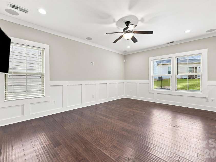 2507 Alyssa Lane, Charlotte, NC 28208.  MLS# CAR4409344, YatesRealty ID 42896. 