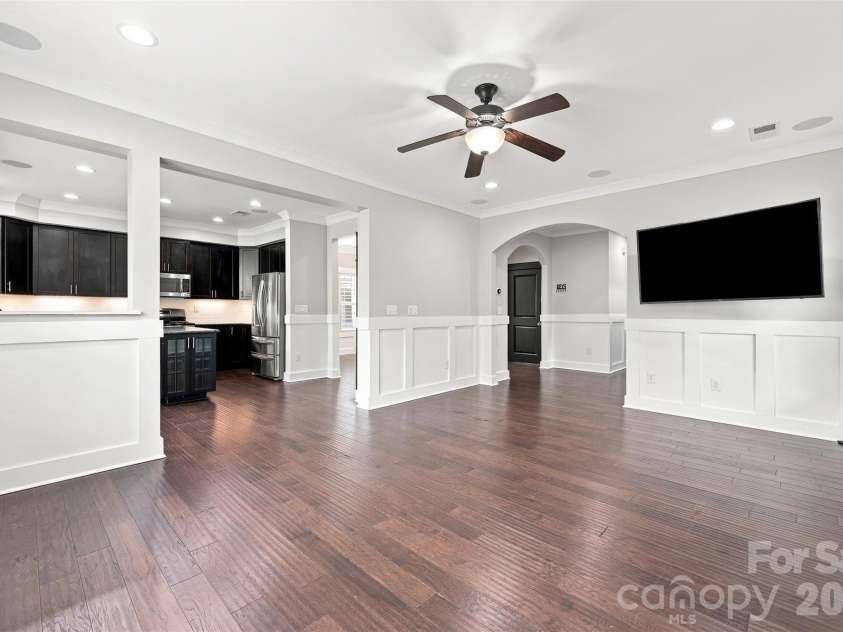 2507 Alyssa Lane, Charlotte, NC 28208.  MLS# CAR4409344, YatesRealty ID 42896. 