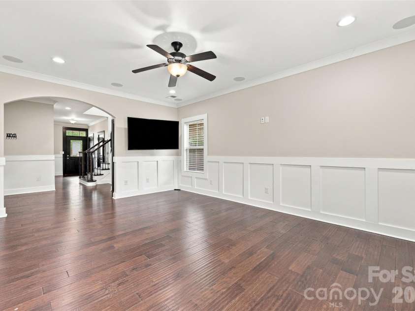 2507 Alyssa Lane, Charlotte, NC 28208.  MLS# CAR4409344, YatesRealty ID 42896. 