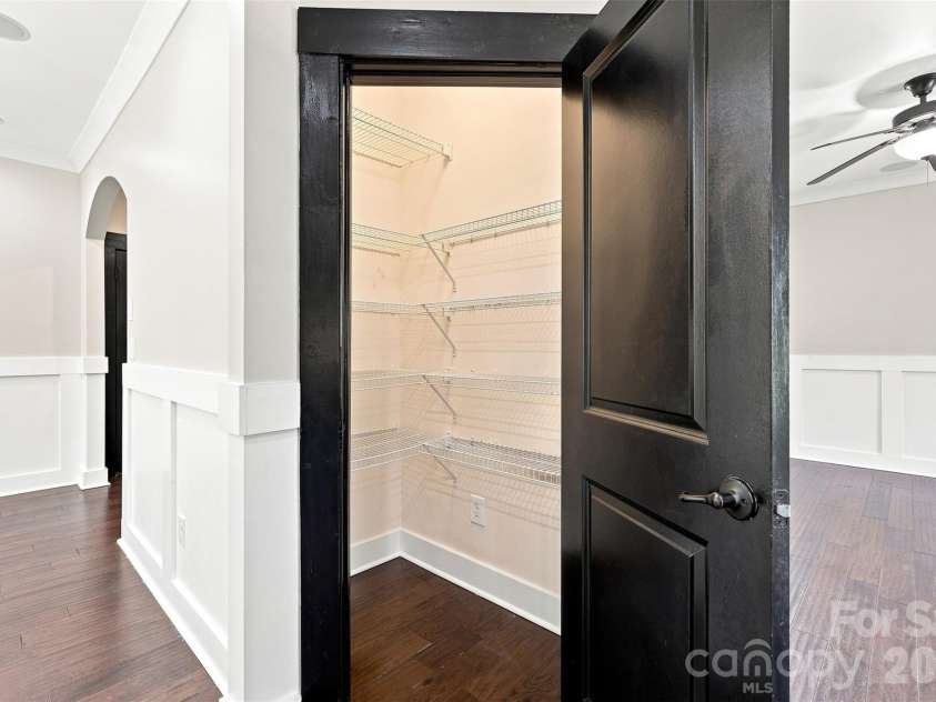 2507 Alyssa Lane, Charlotte, NC 28208.  MLS# CAR4409344, YatesRealty ID 42896. 