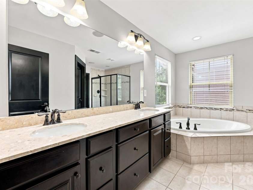2507 Alyssa Lane, Charlotte, NC 28208.  MLS# CAR4409344, YatesRealty ID 42896. 