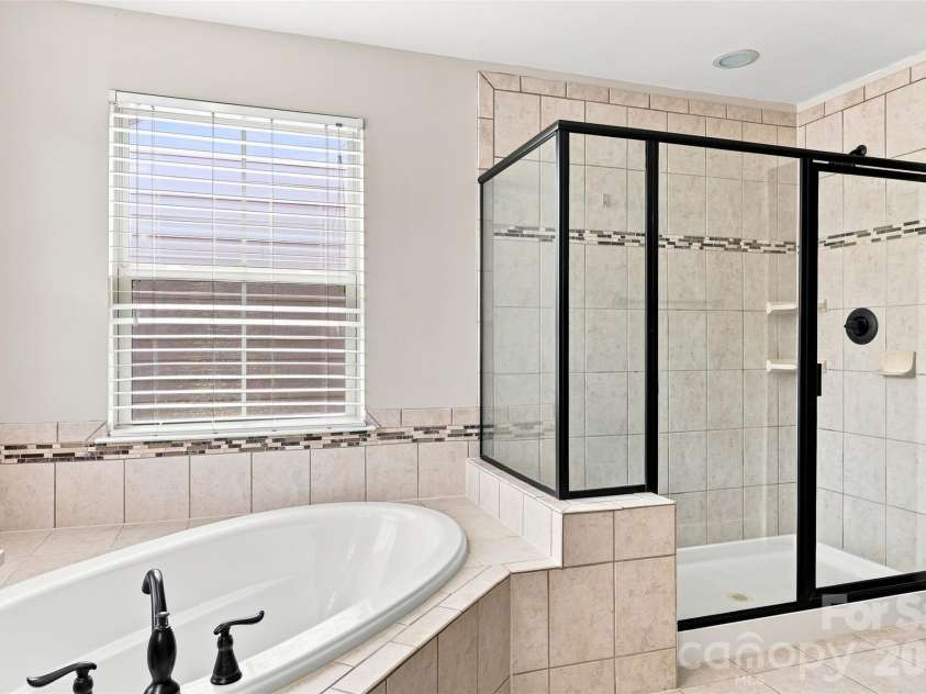 2507 Alyssa Lane, Charlotte, NC 28208.  MLS# CAR4409344, YatesRealty ID 42896. 