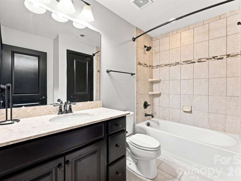 2507 Alyssa Lane, Charlotte, NC 28208.  MLS# CAR4409344, YatesRealty ID 42896. 