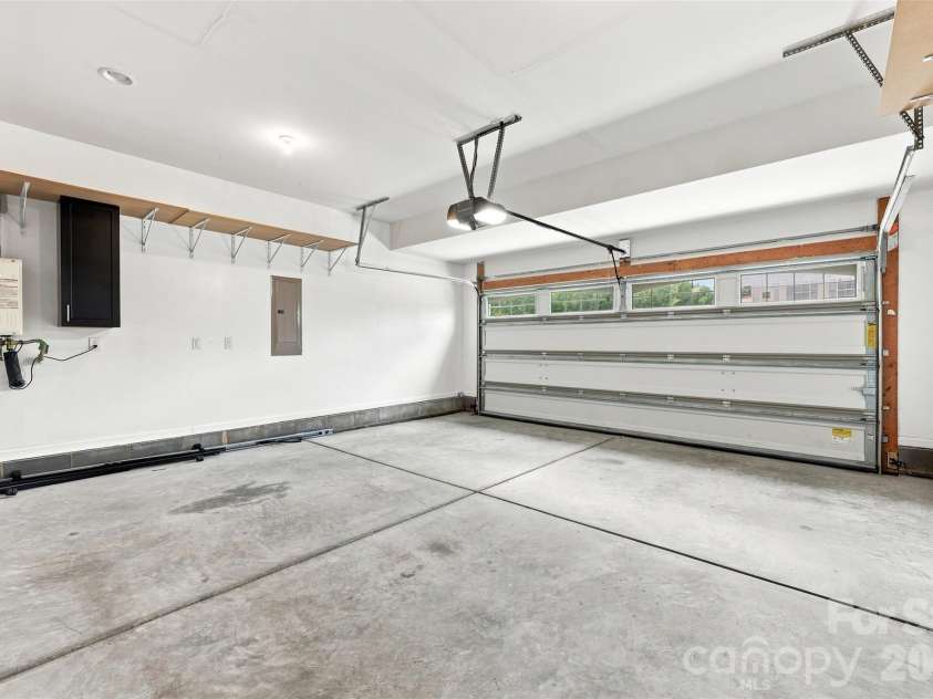 2507 Alyssa Lane, Charlotte, NC 28208.  MLS# CAR4409344, YatesRealty ID 42896. 