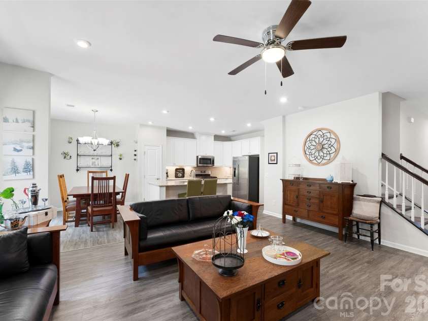 140 Beacon Drive, Mooresville, NC 28117.  MLS# CAR4401675, YatesRealty ID 42897. 