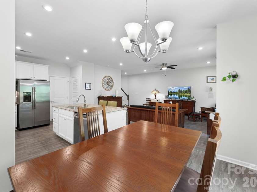 140 Beacon Drive, Mooresville, NC 28117.  MLS# CAR4401675, YatesRealty ID 42897. 
