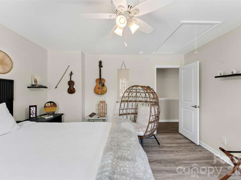 140 Beacon Drive, Mooresville, NC 28117.  MLS# CAR4401675, YatesRealty ID 42897. 