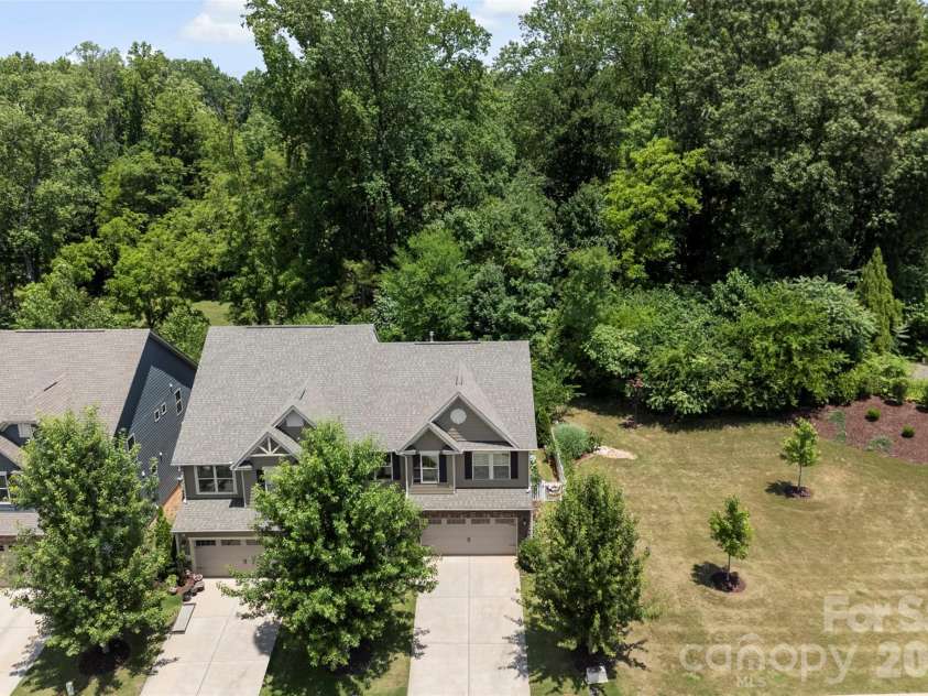 140 Beacon Drive, Mooresville, NC 28117.  MLS# CAR4401675, YatesRealty ID 42897. 