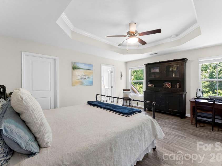 140 Beacon Drive, Mooresville, NC 28117.  MLS# CAR4401675, YatesRealty ID 42897. Primary bedroom