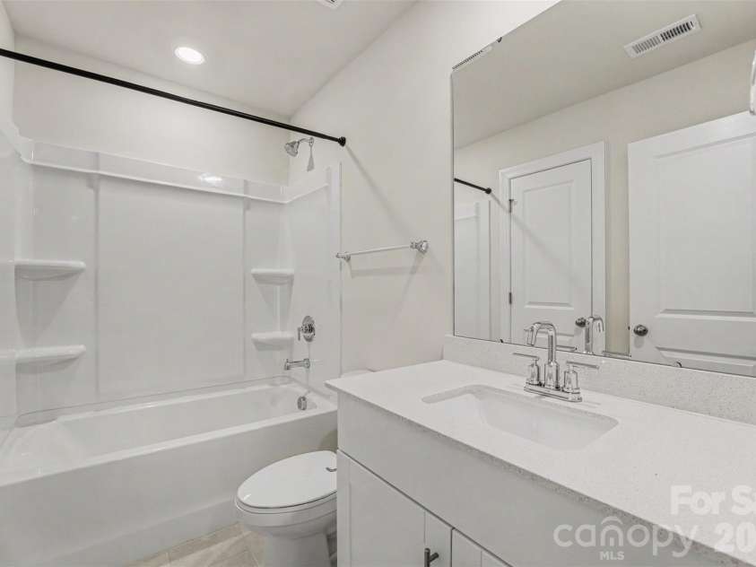 155 Shepherds Landing Drive, Mooresville, NC 28115.  MLS# CAR4413190, YatesRealty ID 42898. 