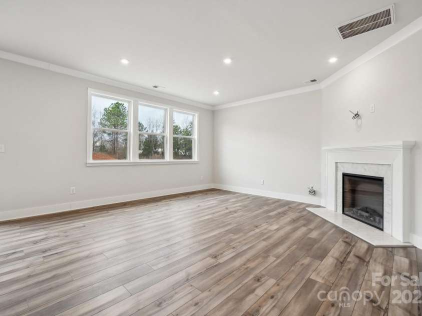 108 Brooke Forest Court, Mooresville, NC 28115.  MLS# CAR4151613, YatesRealty ID 4290. Great Room