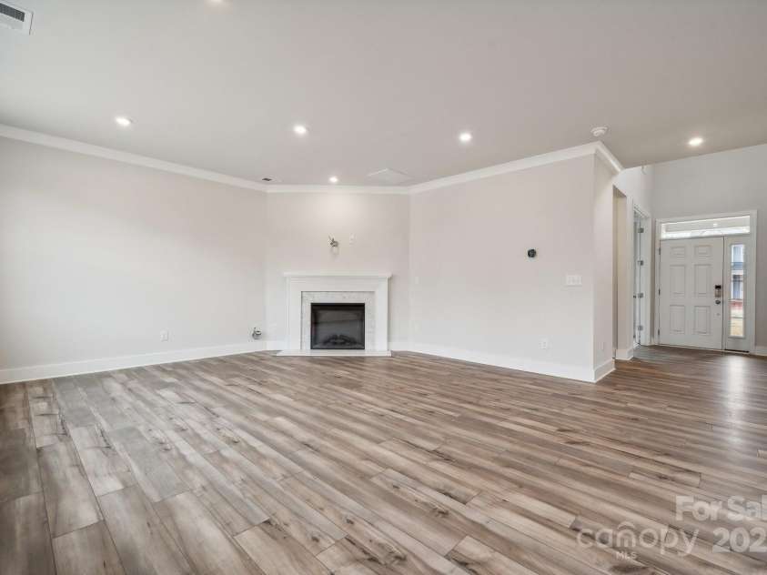 108 Brooke Forest Court, Mooresville, NC 28115.  MLS# CAR4151613, YatesRealty ID 4290. Great Room