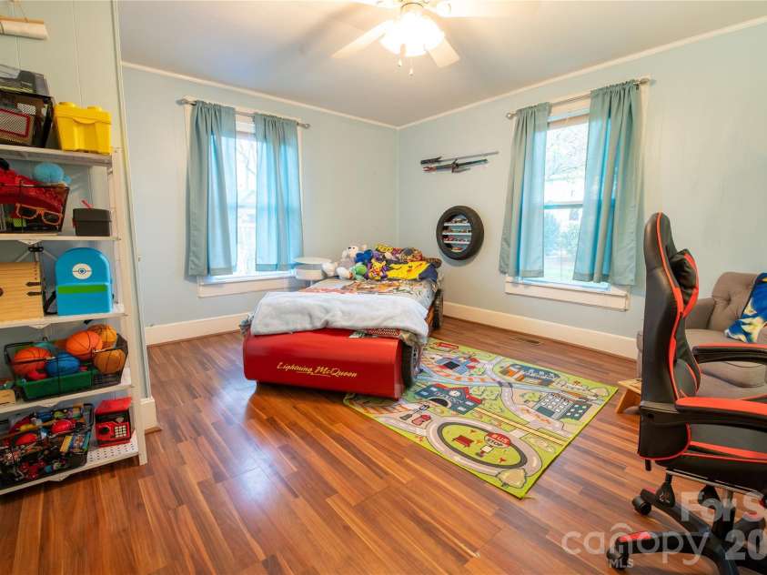 302 Park Avenue, Mount Holly, NC 28120.  MLS# CAR4356962, YatesRealty ID 4290. 