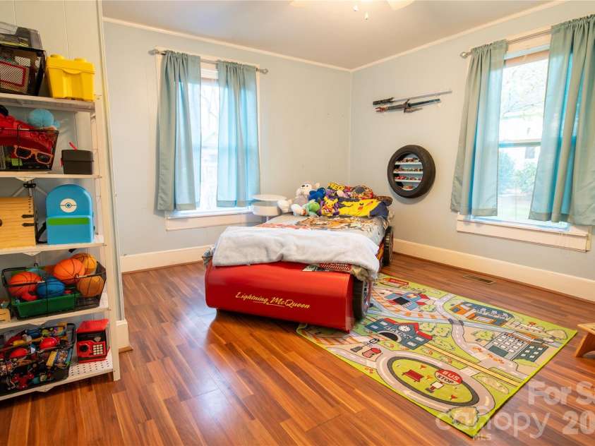 302 Park Avenue, Mount Holly, NC 28120.  MLS# CAR4356962, YatesRealty ID 4290. 