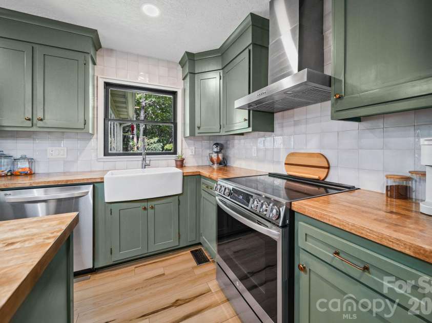 6643 Wards Gap Road, Casar, NC 28020.  MLS# CAR4407498, YatesRealty ID 42901. 