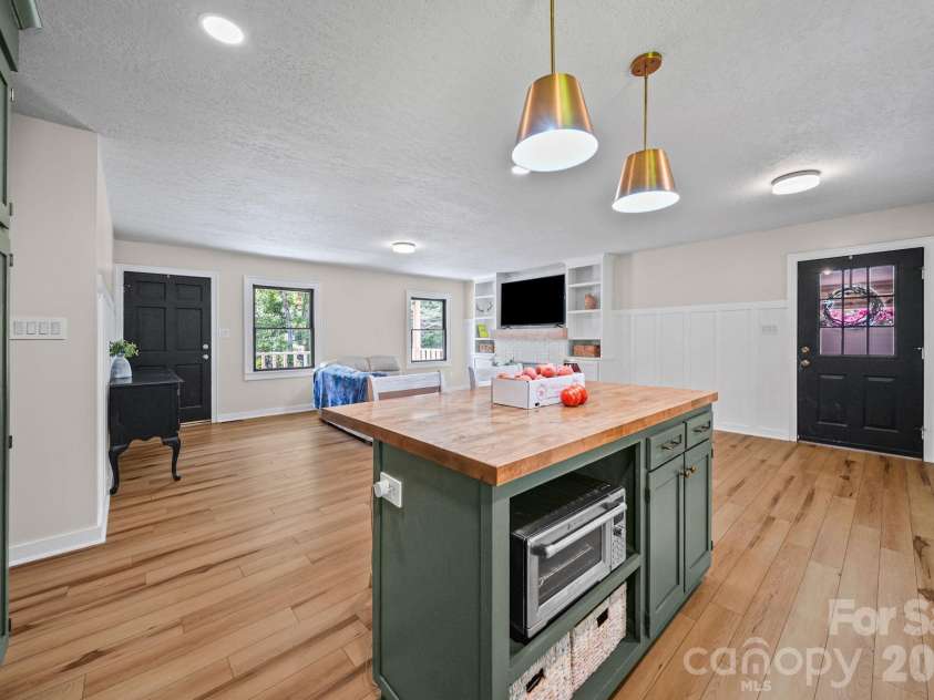 6643 Wards Gap Road, Casar, NC 28020.  MLS# CAR4407498, YatesRealty ID 42901. 