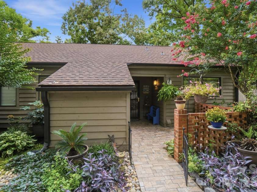 4142 Charlotte Highway, Lake Wylie, SC 29710.  MLS# CAR4411049, YatesRealty ID 42903. 