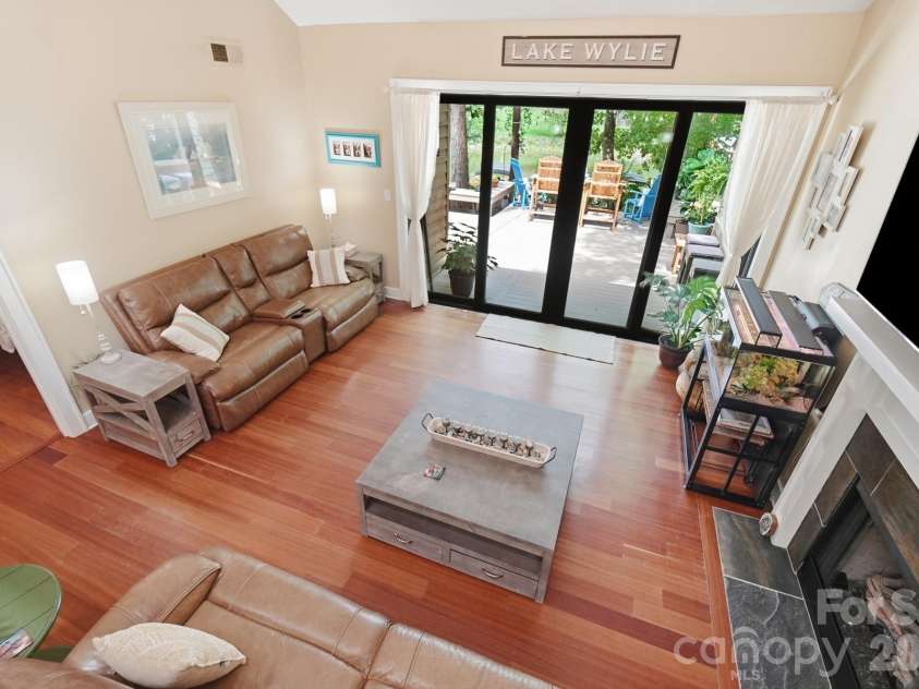 4142 Charlotte Highway, Lake Wylie, SC 29710.  MLS# CAR4411049, YatesRealty ID 42903. 