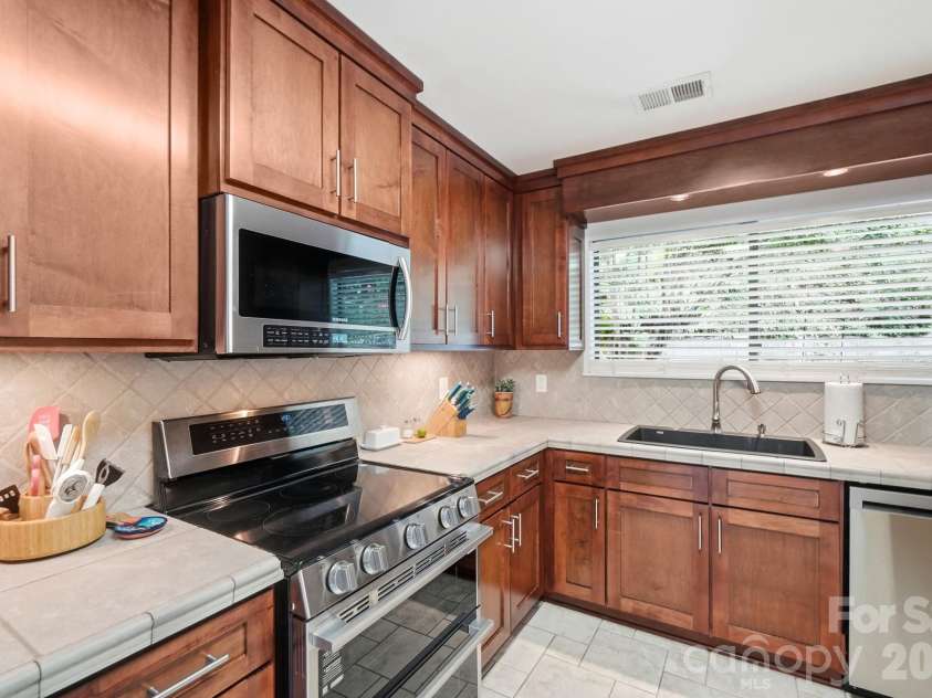 4142 Charlotte Highway, Lake Wylie, SC 29710.  MLS# CAR4411049, YatesRealty ID 42903. 