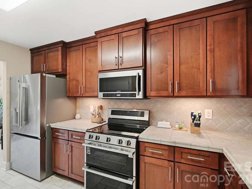4142 Charlotte Highway, Lake Wylie, SC 29710.  MLS# CAR4411049, YatesRealty ID 42903. 