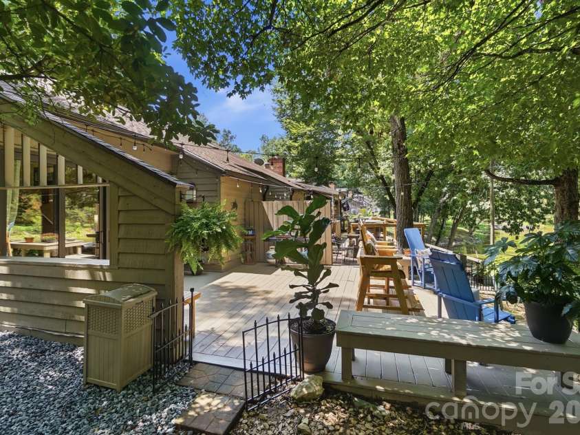 4142 Charlotte Highway, Lake Wylie, SC 29710.  MLS# CAR4411049, YatesRealty ID 42903. 