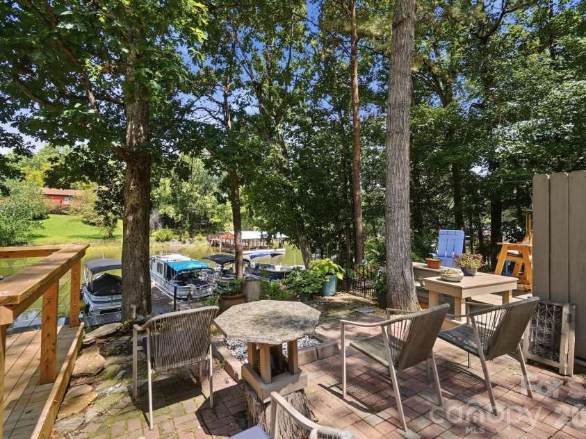 4142 Charlotte Highway, Lake Wylie, SC 29710.  MLS# CAR4411049, YatesRealty ID 42903. 