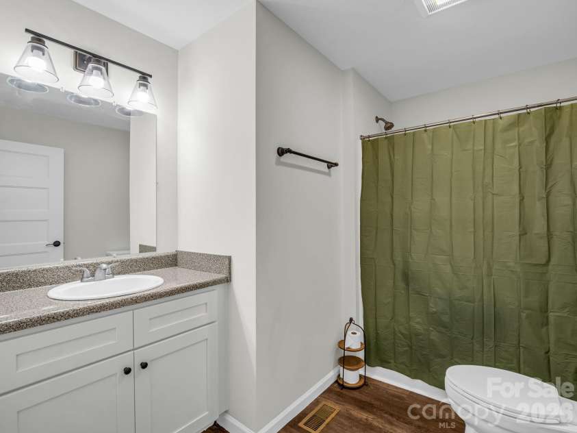 47 Heartleaf Lane, Columbus, NC 28722.  MLS# CAR4408758, YatesRealty ID 42904. Bath in primary bedroom
