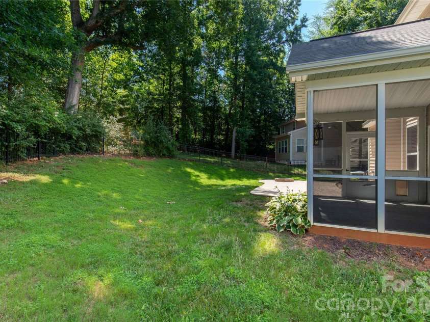 924 Autumn Glen Court, Clover, SC 29710.  MLS# CAR4404309, YatesRealty ID 42905. 