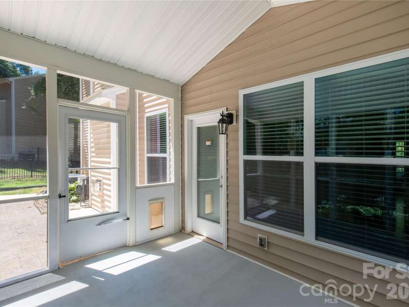 924 Autumn Glen Court, Clover, SC 29710.  MLS# CAR4404309, YatesRealty ID 42905. 
