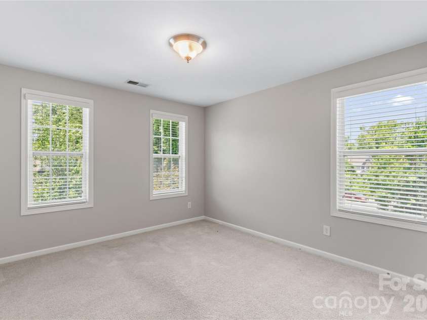 924 Autumn Glen Court, Clover, SC 29710.  MLS# CAR4404309, YatesRealty ID 42905. 